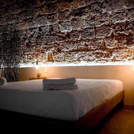 La Grotta, Luxury & Noto