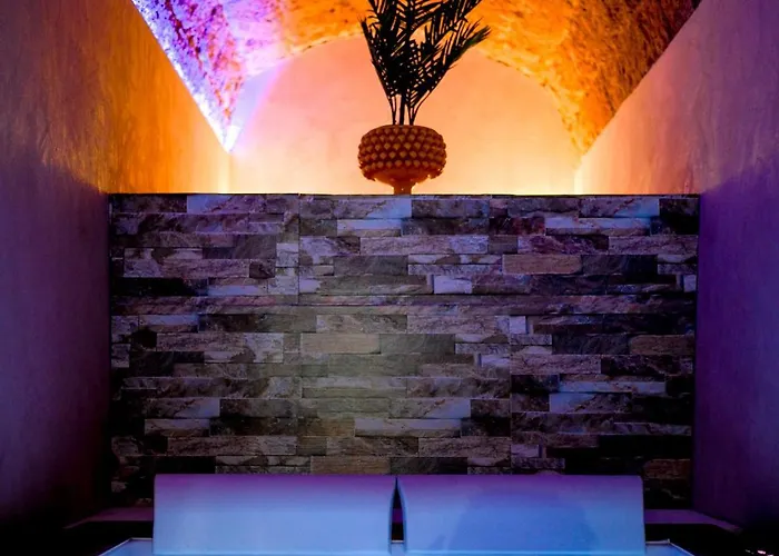 La Grotta, Luxury & Noto