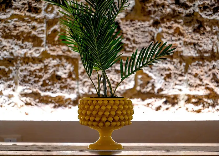 La Grotta, Luxury &