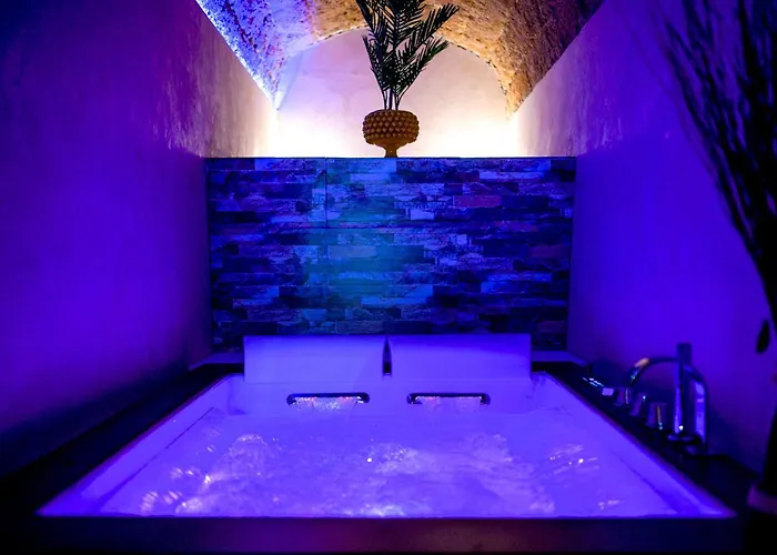 La Grotta, Luxury & Noto