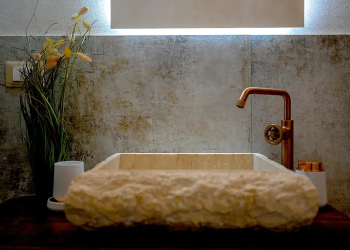 La Grotta, Luxury &